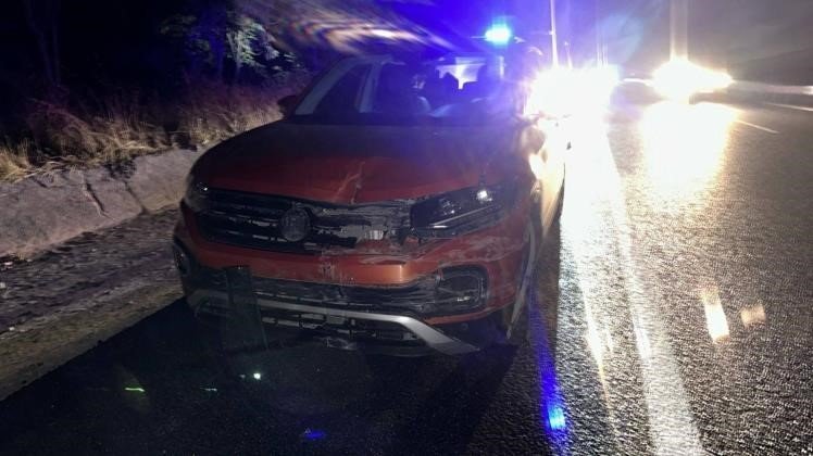 bilecikte-kontrolden-cikan-otomobil-refuje-carpti-1-kisi-yaralandi