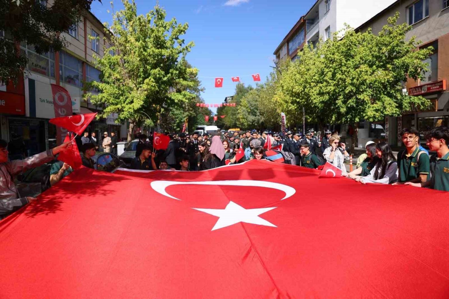 bingolde-gaziler-gunu-coskuyla-kutlandi