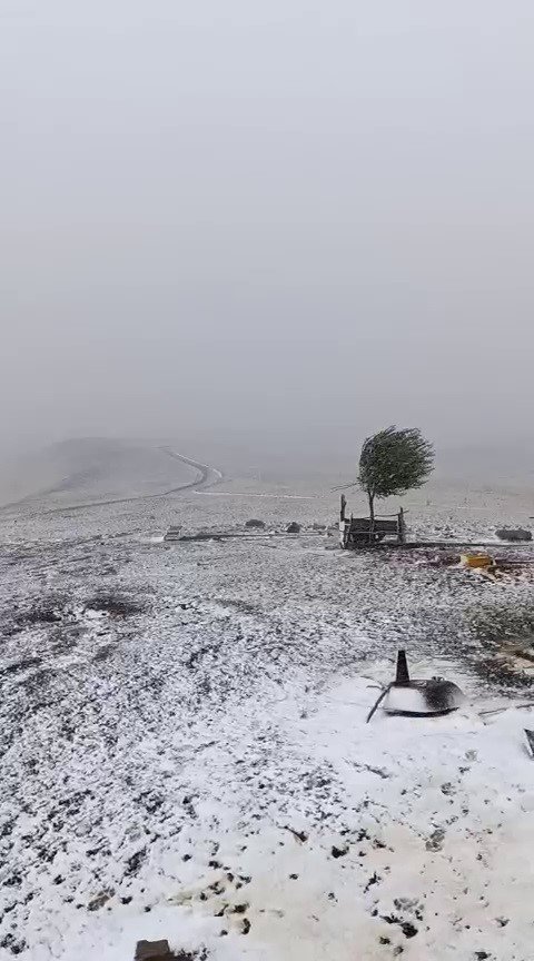 erzurumda-cakmak-dagi-beyaza-burundu