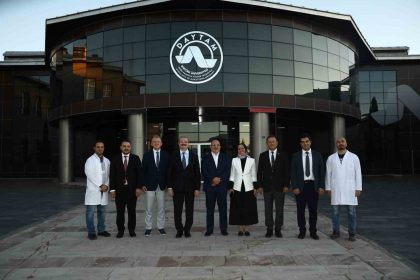 evyap-yonetim-kurulu-baskani-mehmet-evyap-rektor-hacimuftuoglunun-misafiri-oldu
