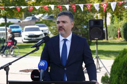 gazi-akbas-gazi-olmak-bayragin-dalgalanmasi-ugruna-omrunden-omur-vermektir