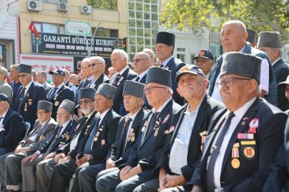 gaziler-gunu-coskusu-cumhuriyet-meydaninda-yasandi