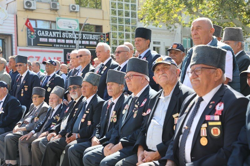 gaziler-gunu-coskusu-cumhuriyet-meydaninda-yasandi