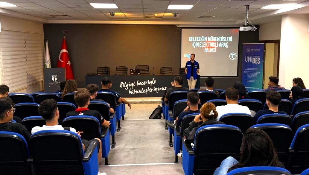 gelecegin-muhendislerine-elektrikli-arac-egitimi