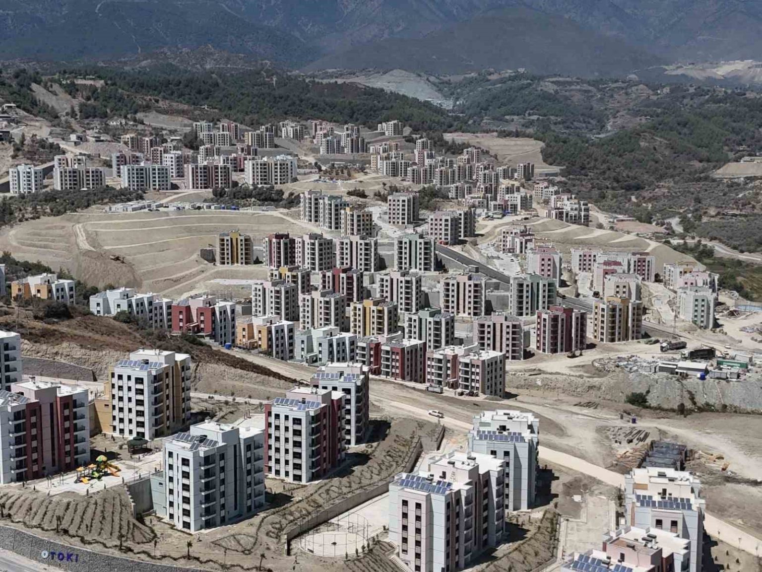 hatayda-depremin-izleri-190-bin-bagimsiz-bolumle-silinecek