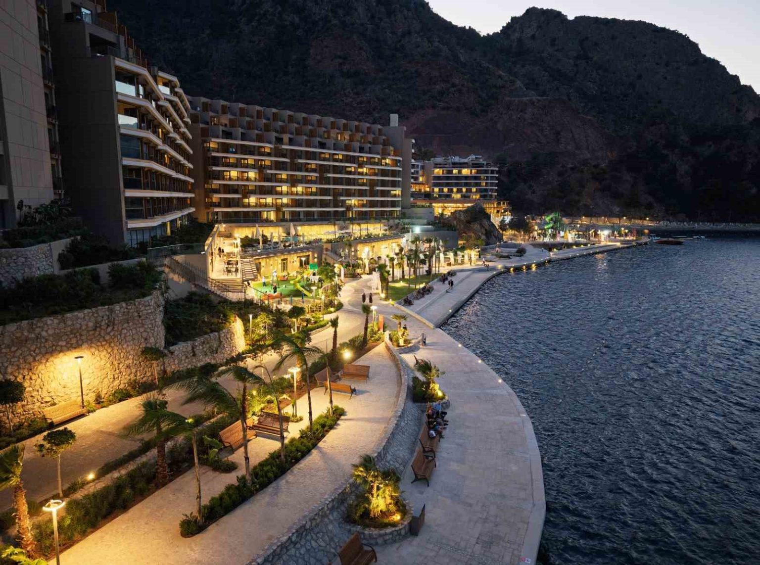 kizilbuk-thermal-wellness-resort-kapilarini-acti