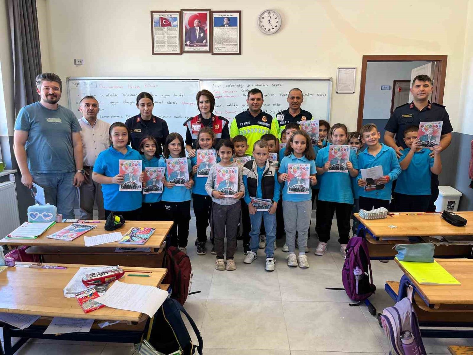 kutahyada-jandarmadan-okul-ziyareti-ve-okul-cevresi-denetimleri