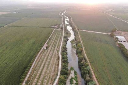 menderes-nehrinde-kurakligin-etkileri-suruyor