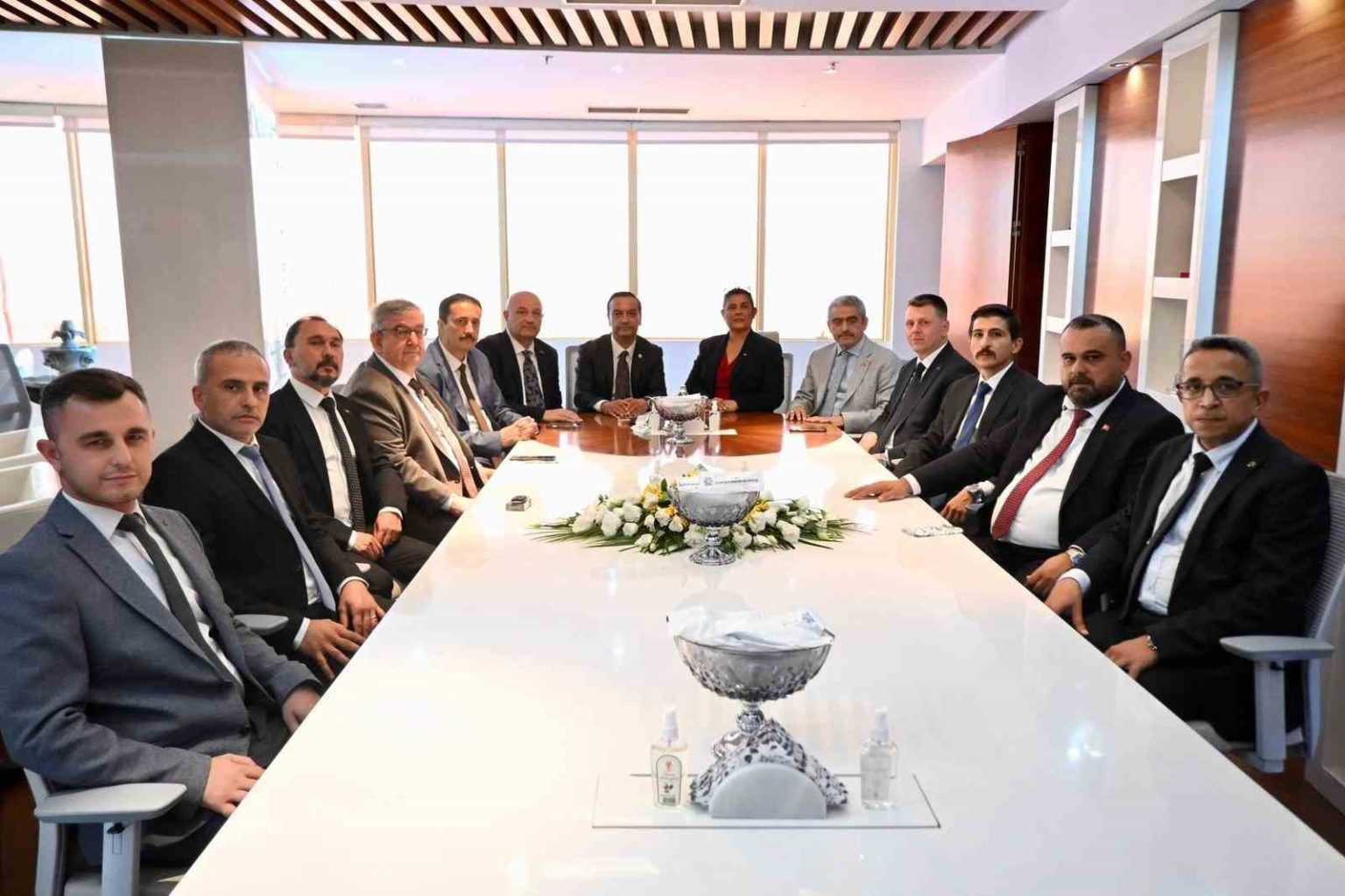 mhp-heyetinden-baskan-cerciogluna-tebrik