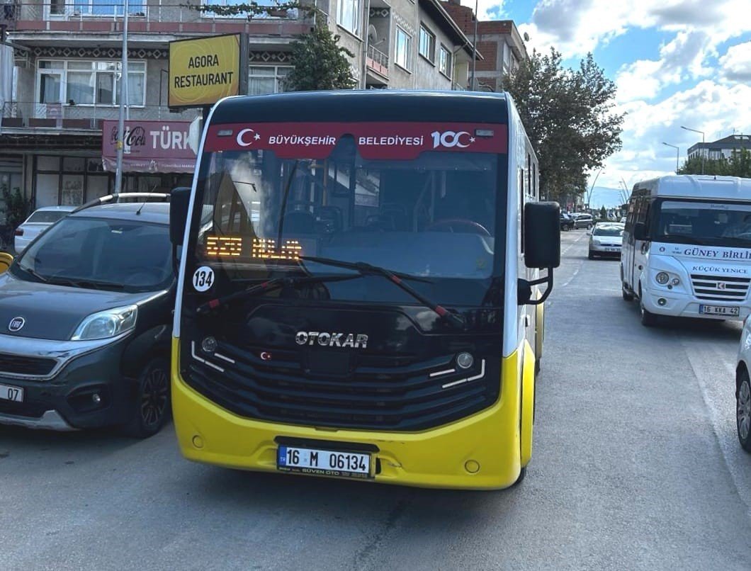 minibusun-carptigi-yaya-agir-yaralandi