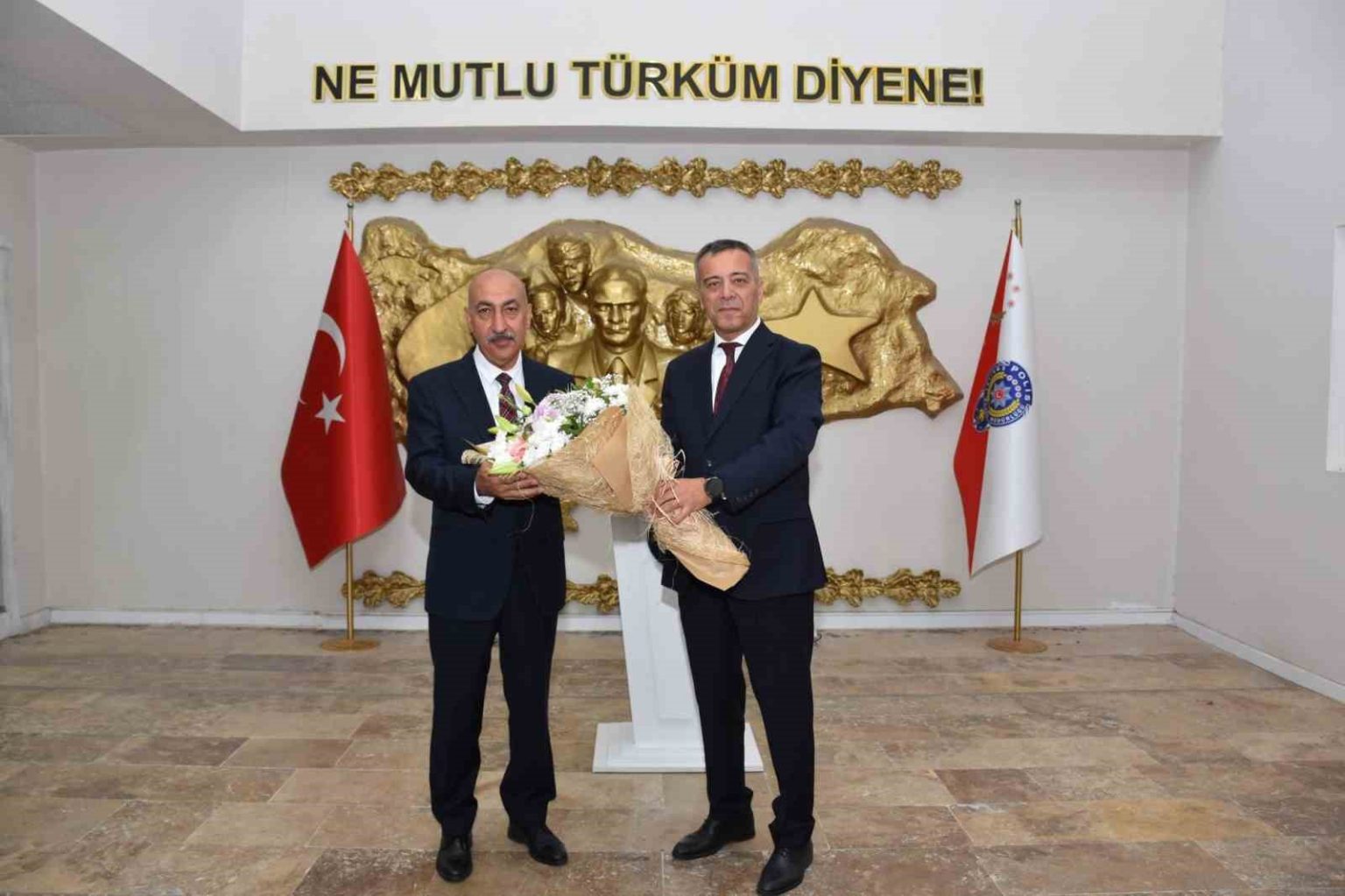 muglanin-yeni-emniyet-muduru-gorevine-basladi