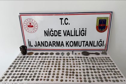 nigde-otogarinda-334-parca-tarihi-eser-ele-gecirildi
