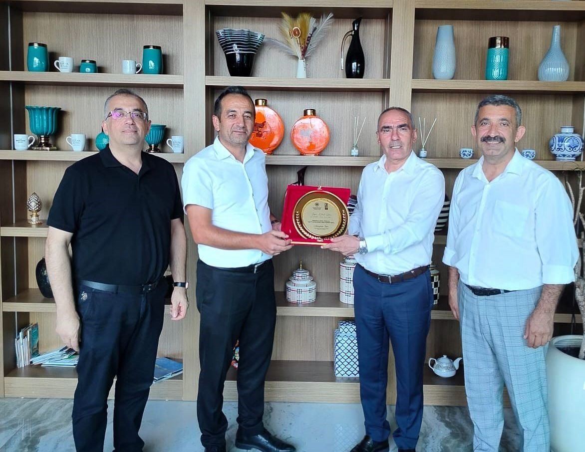 okul-sanayi-isbirligi-ile-turizm-sektorune-nitelikli-insan-kaynagi-saglanmasi-hedefleniyor