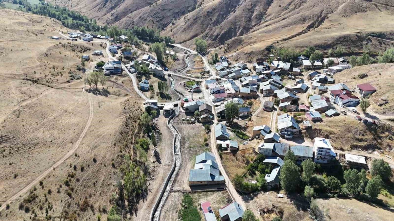 pamuktas-koyundeki-taskin-kontrol-insaatinda-sona-gelindi