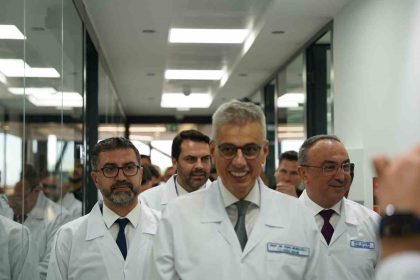 polifarma-yeni-ar-ge-merkezinde-turkiyenin-ilk-yerli-sma-ilac-ve-etken-maddesi-uretilecek