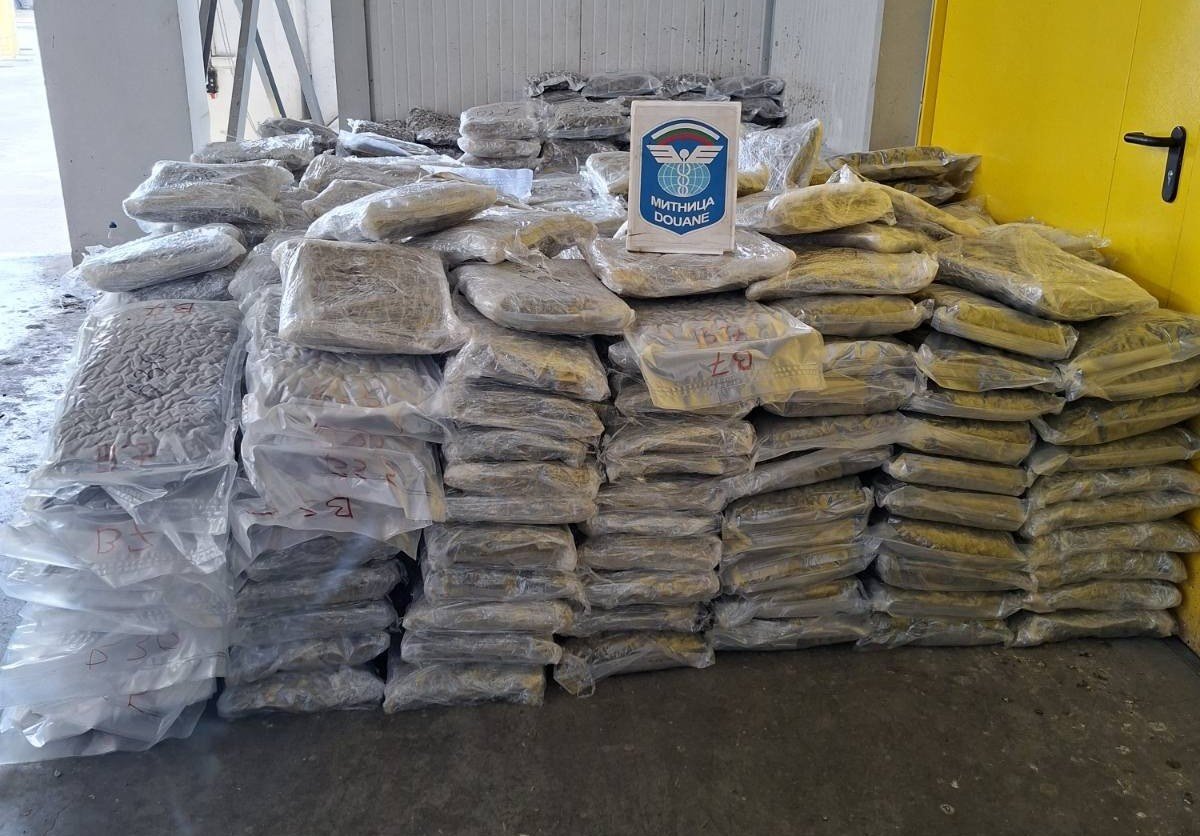 sinir-kapisinda-739-kilo-esrar-ele-gecirildi