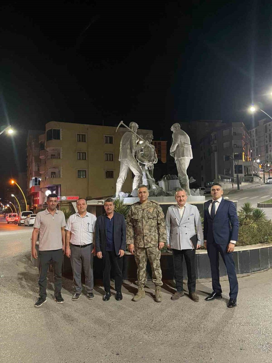 sirnak-emniyet-muduru-sazak-gece-denetimine-cikti