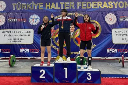 yagmur-melek-sahin-halterde-turkiye-ikincisi-oldu