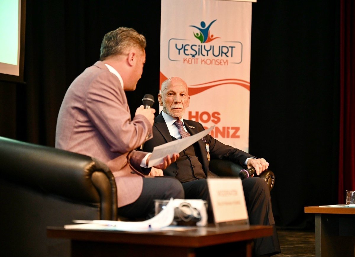 yesilyurtta-gaziler-haftasi-soylesisi-duygusal-anlara-sahne-oldu