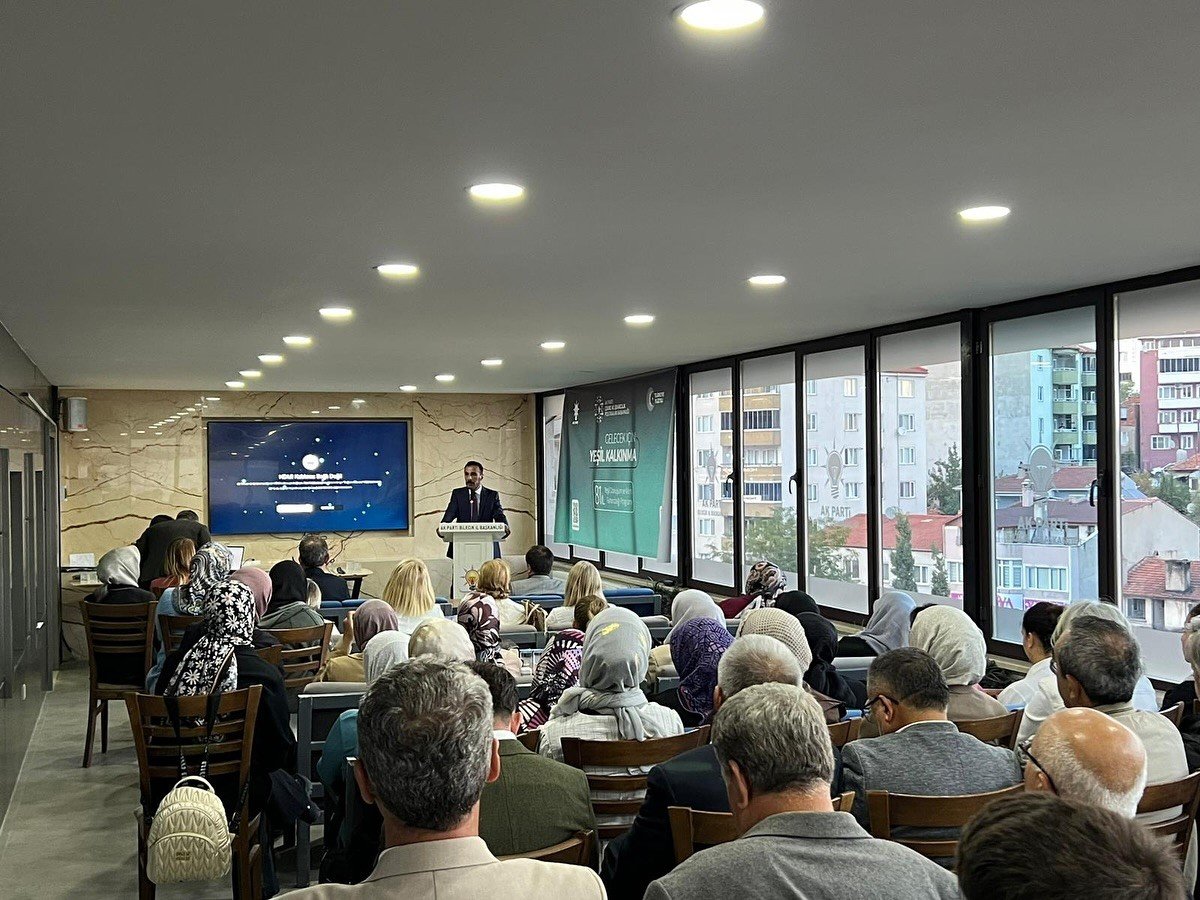 ak-parti-teskilatina-yesil-donusum-sunumu