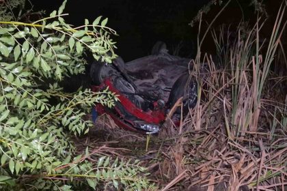 bartinda-otomobil-sarampole-uctu-3-yarali