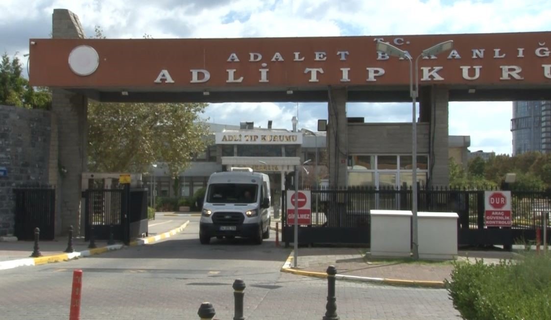 beyoglunda-ugradigi-silahli-saldiri-sonucu-hayatini-kaybeden-taksicinin-cenazesi-adli-tip-kurumundan-teslim-alindi