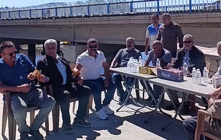 beysehirli-balikcilar-gol-icin-endiseli-gol-kenarinda-toplanip-kurban-kestiler