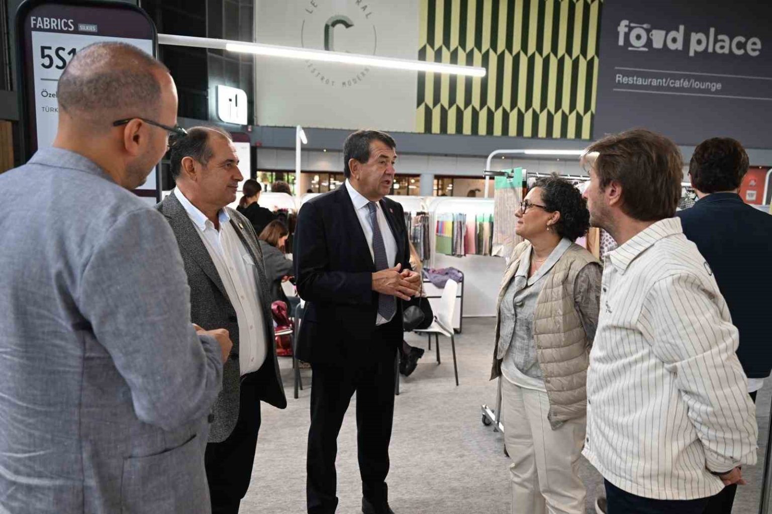 bursa-is-dunyasi-pariste-tekstil-ve-moda-fuarlarinda