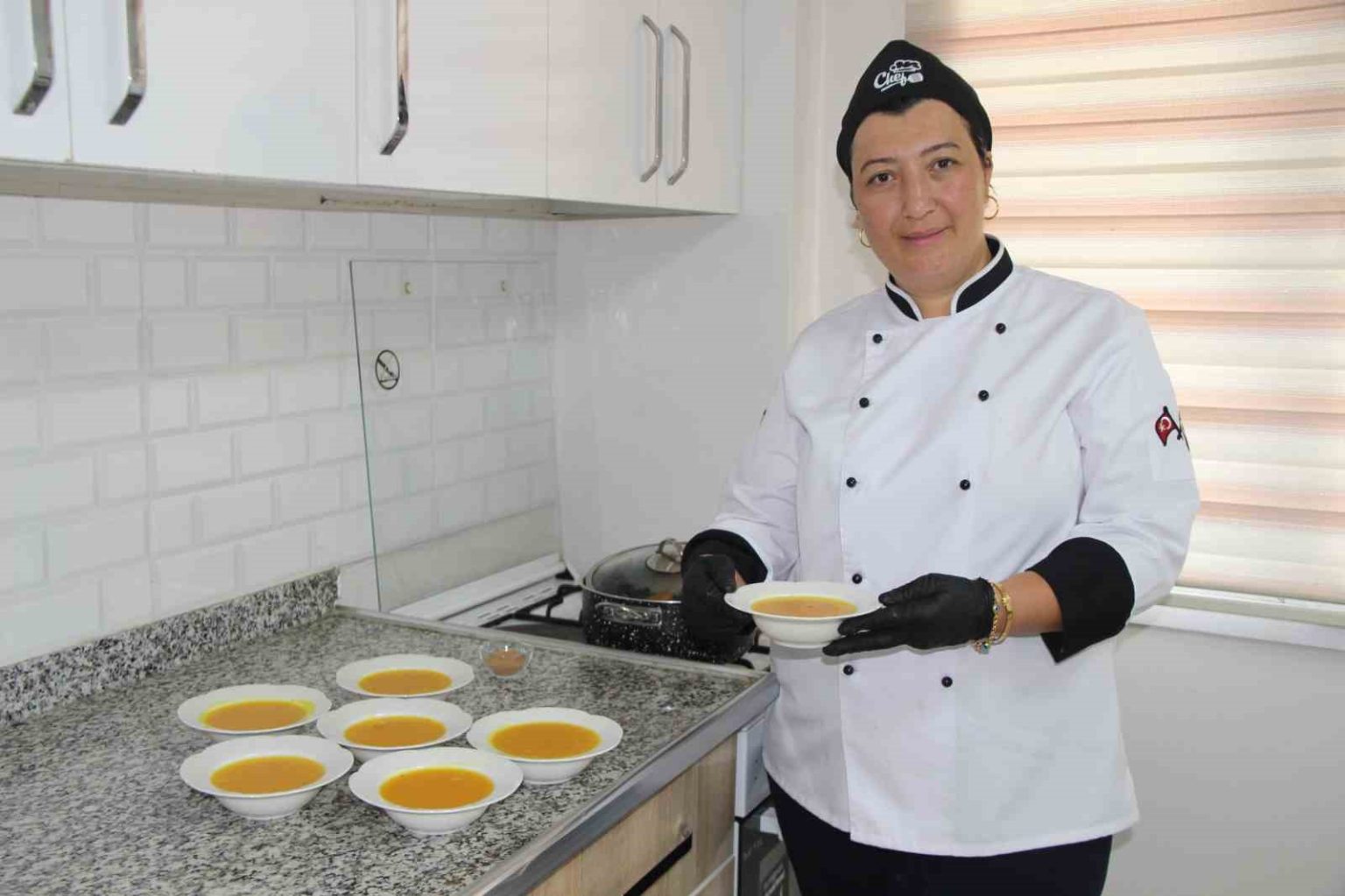 cizrede-kursiyer-kadinlar-ademde-tescilli-birinczer-tatlisini-ogreniyor