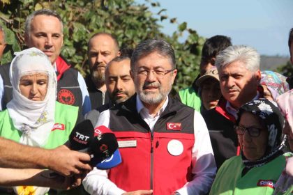 duzeltme-bakan-yumakli-alanyada-cikan-yanginin-enerjisi-buyuk-oranda-dusuruldu