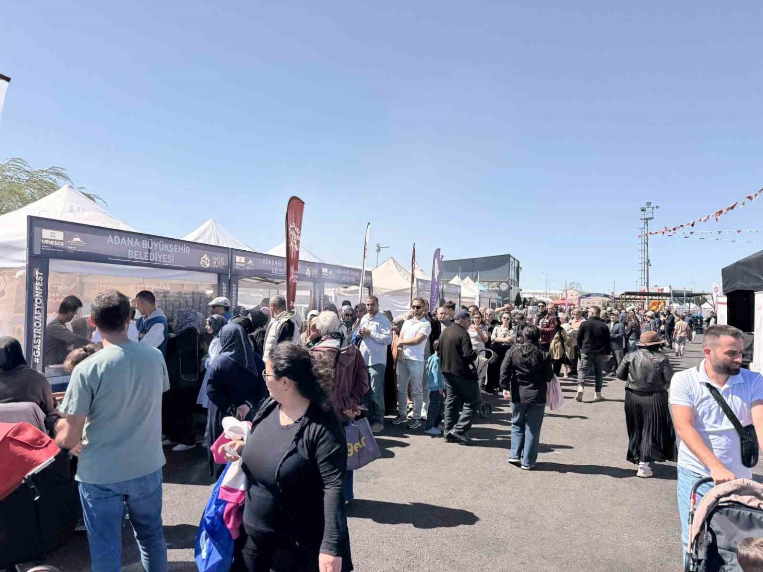 gastro-afyon-festivali-tum-hiziyla-devam-ediyor