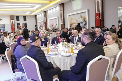 gaziler-ve-sehit-aileleri-onuruna-yemek