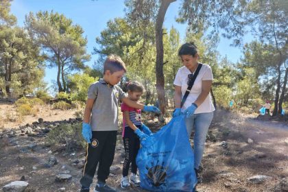 gonulluler-kepez-aktoprak-ormanlik-alanini-temizledi