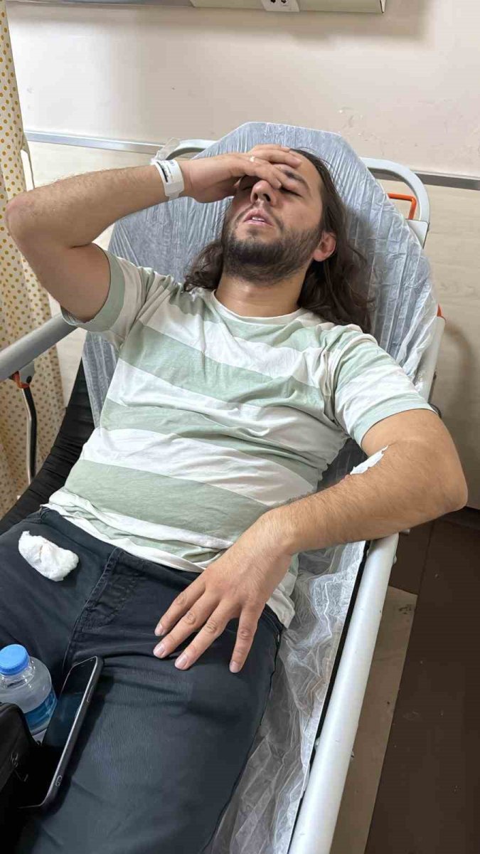 havalimaninda-taksicilerin-musteri-alma-kavgasi-2-yarali