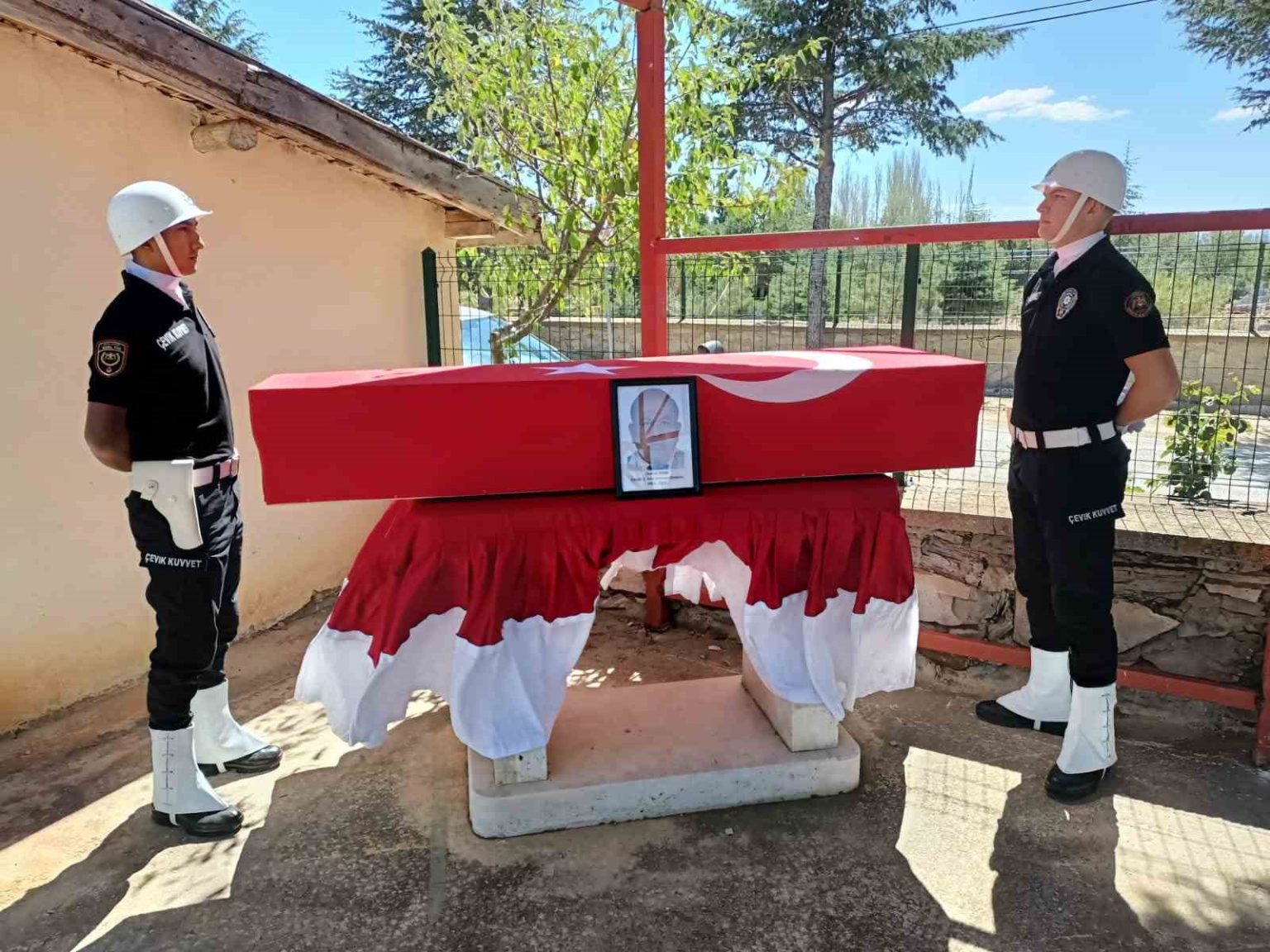 konyada-hayatini-kaybeden-emekli-emniyet-mudurune-son-gorev