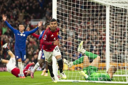 manchester-united-chelseayi-2-1-maglup-etti