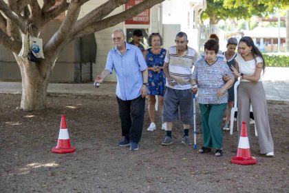 mersinde-avrupa-hareketlilik-haftasina-ozel-80ler-bulusmasi-duzenlendi