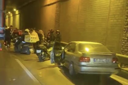 motosiklet-ve-otomobil-carpisti-1-yarali