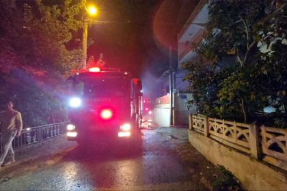 mudanyada-uc-katli-binada-yangin-cikti