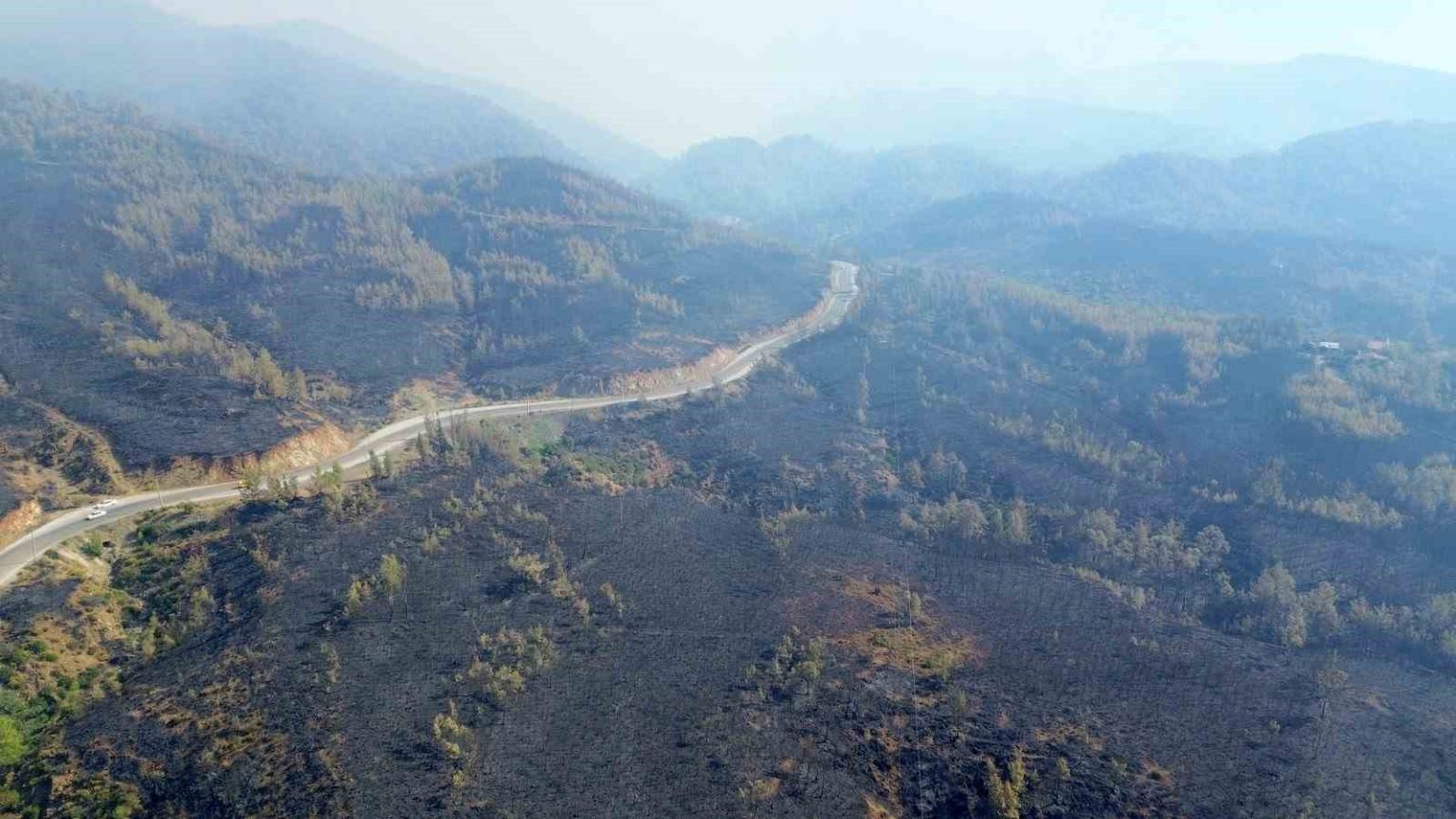 muglada-yangin-felaketinin-boyutu-drone-goruntuleriyle-ortaya-cikti