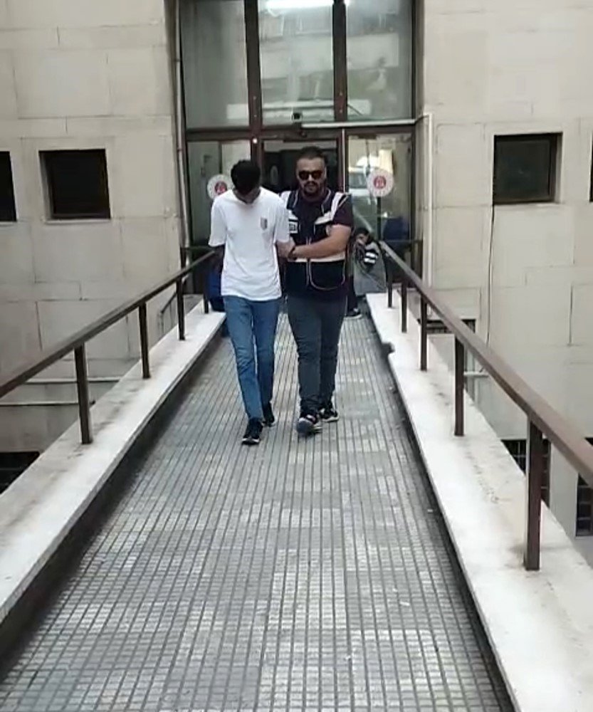 polisi-goren-firari-cimlere-yatip-olu-taklidi-yapti