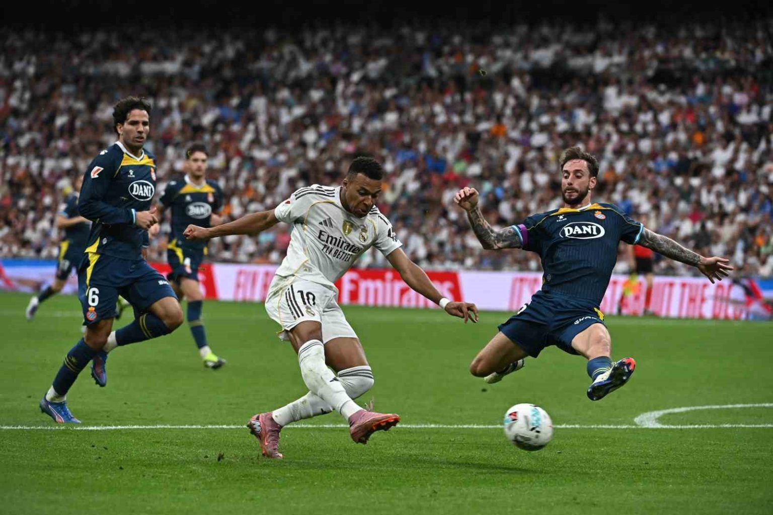 real-madrid-la-ligada-5te-5-yapti