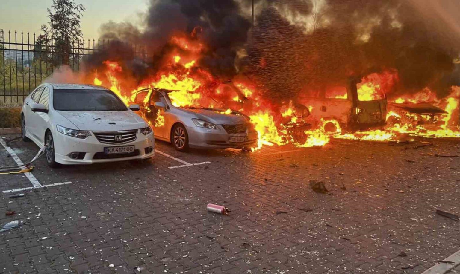 rusyadan-ukraynaya-yogun-hava-saldirisi-3-olu