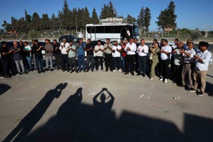 tarim-iscilerinden-yevmiye-eylemi-budama-iscisi-2500-tl-aliyor-tarim-iscisi-de-en-az-1500-almali