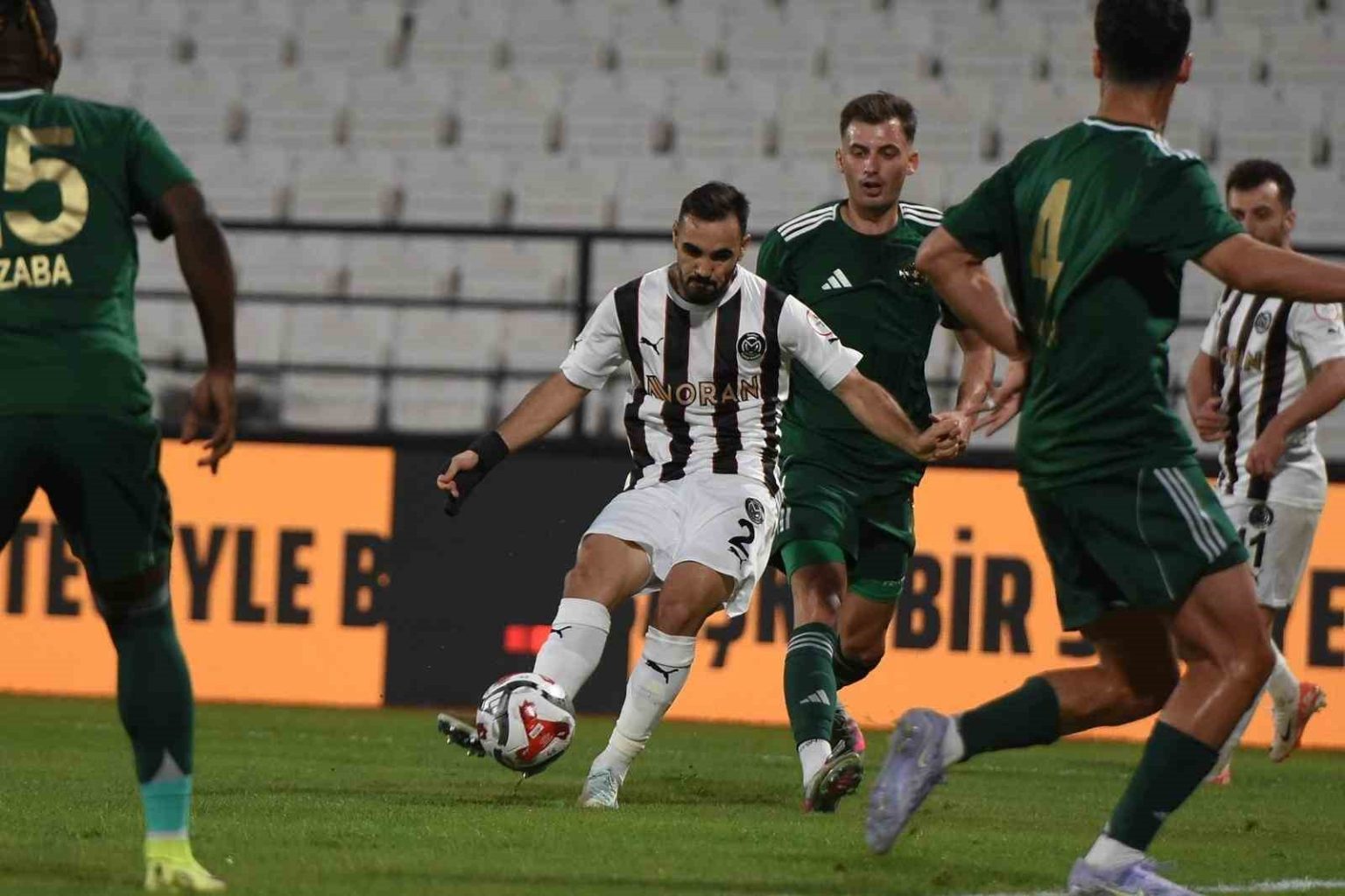 trendyol-1-lig-manisa-fk-3-esenler-erokspor-4