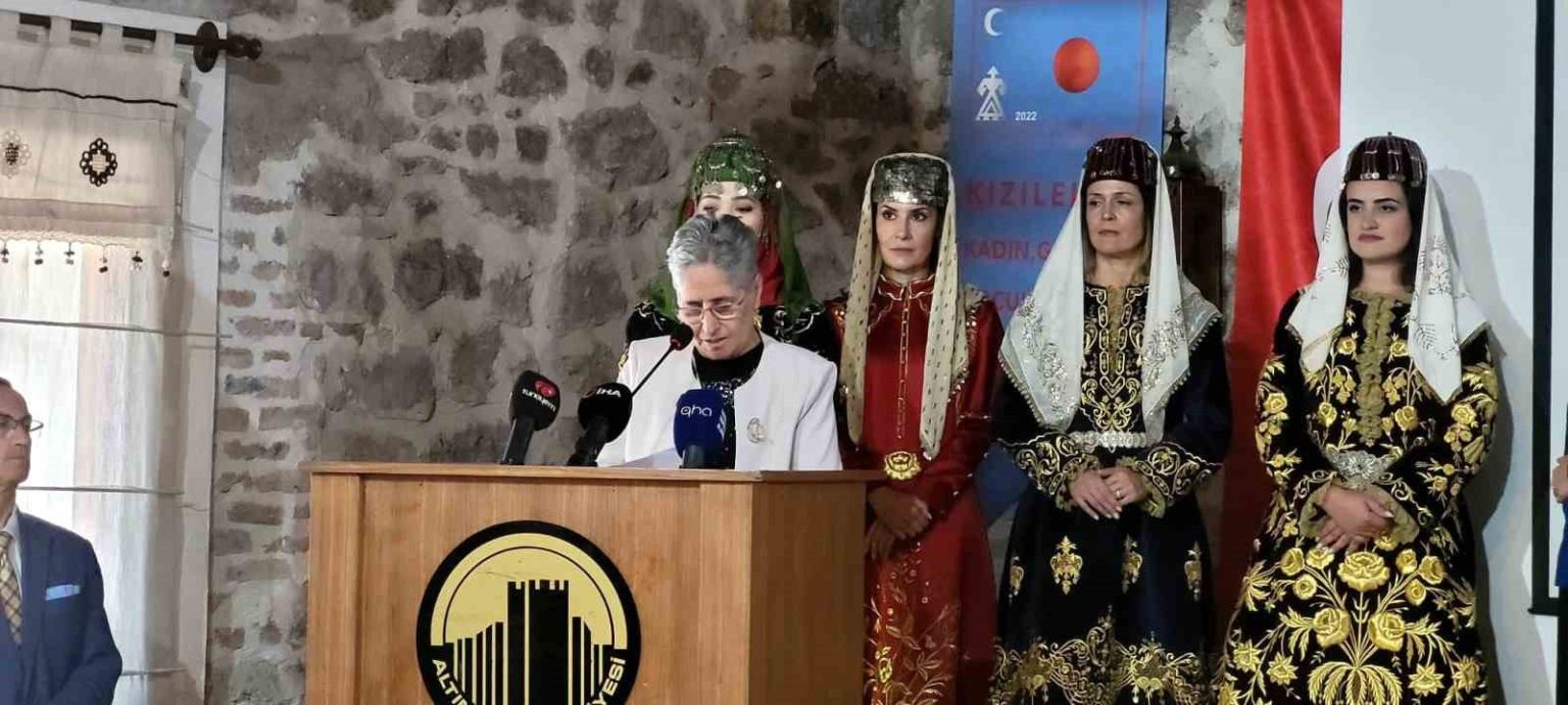 turk-dunyasi-ustun-hizmet-odulleri-sahiplerini-buldu