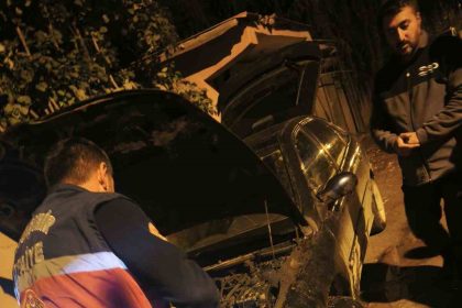 vanda-park-halindeki-otomobil-yandi