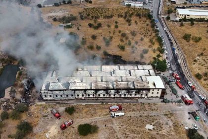yangin-peslerini-birakmadi-ayni-mobilya-markasinin-fabrikasi-2-ayda-2-kez-yandi