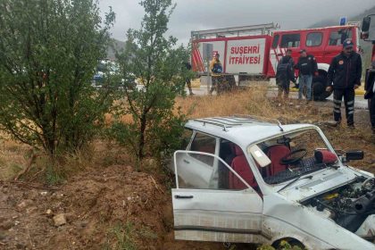 yoldan-cikan-arac-kaza-yapti-iki-kisi-yaralandi