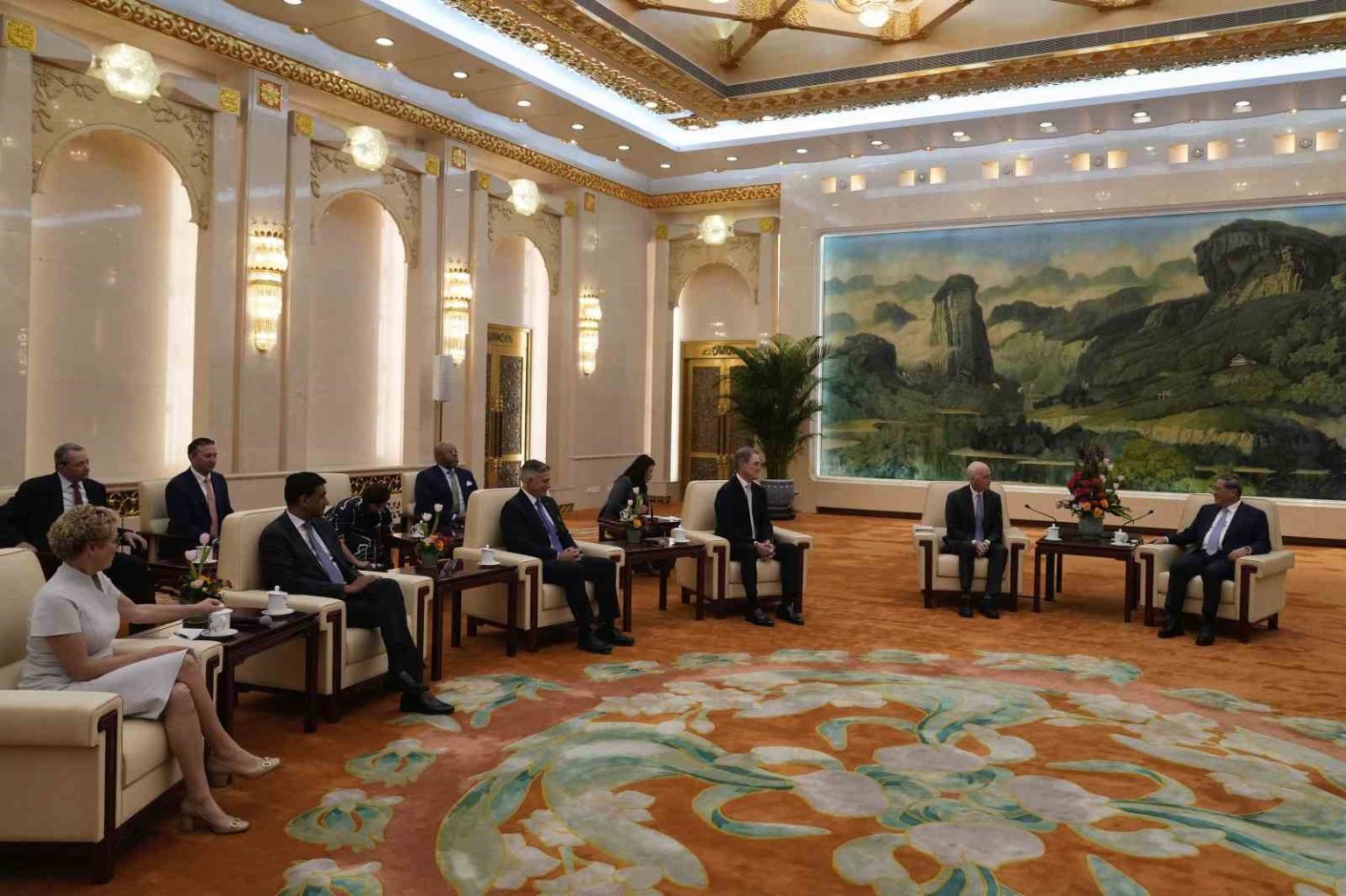 abd-temsilciler-meclisi-uyelerinden-2019dan-bu-yana-cine-ilk-ziyaret